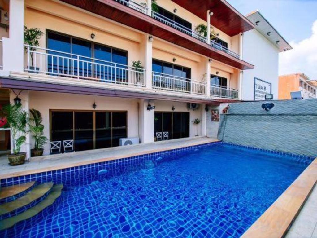 Отель Oyo 343 Wanna Marine Patong Экстерьер фото
